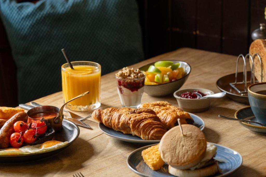 The Hawk Inn แอนโดเวอร์ ภายนอก รูปภาพ
